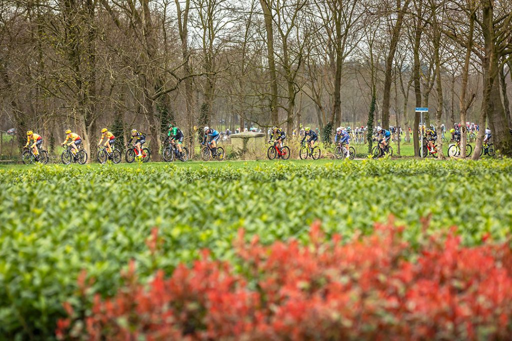 E/B rijden de Dorpenomloop Rucphen | Holland Cup UCI1.2