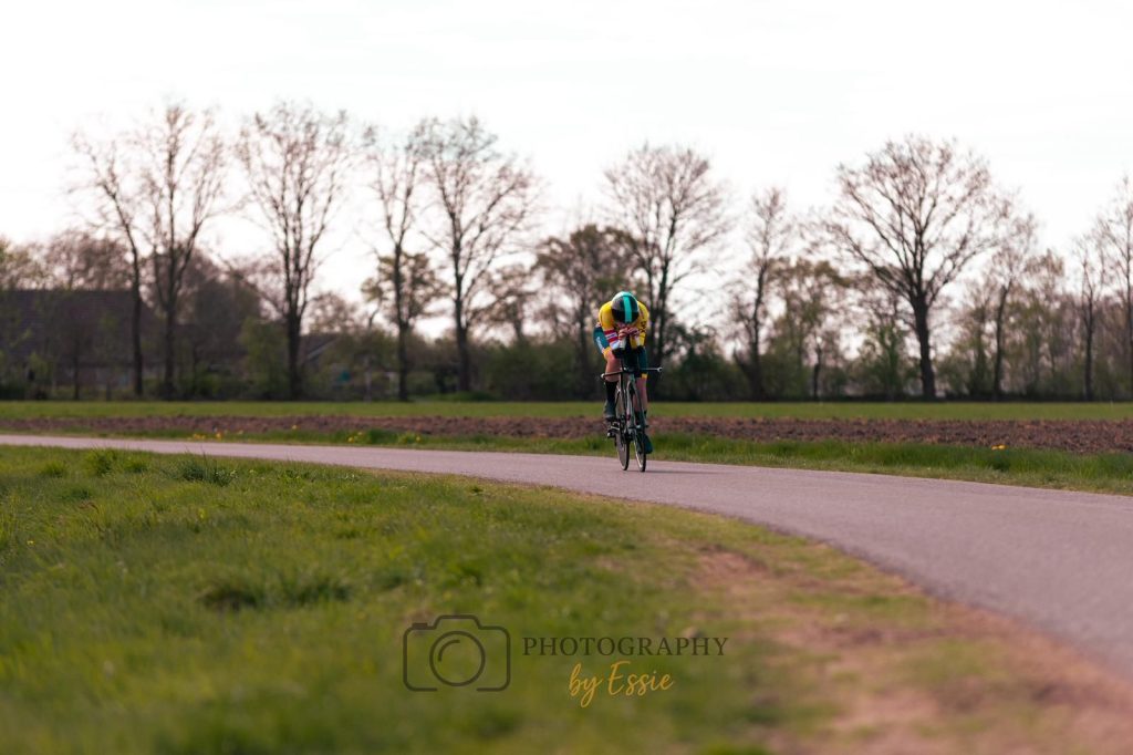 Dames rijden Individuele Tijdrit Dalen