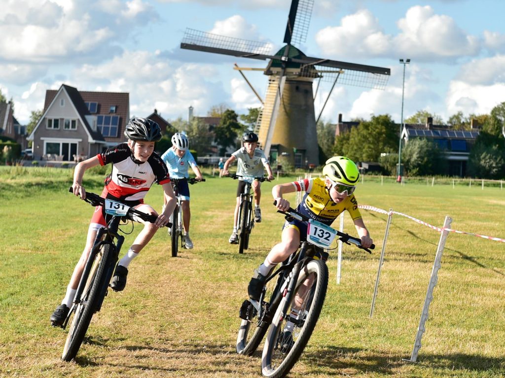 2e Grasbaanrace Molenaarsgraaf 4-9-2026