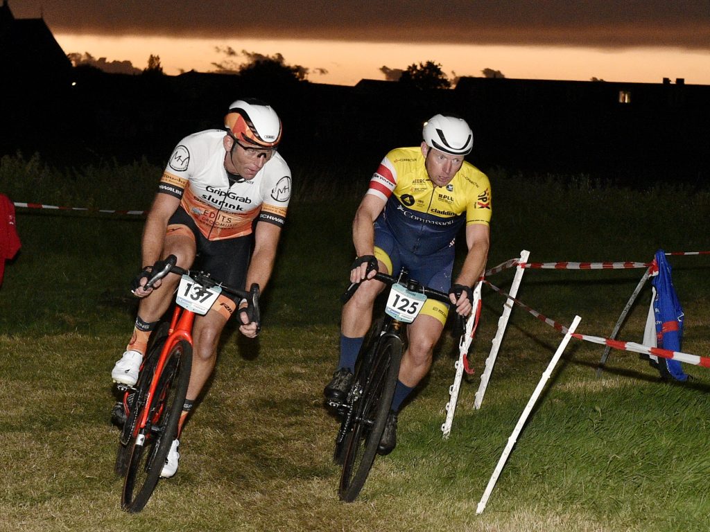 Grasbaanrace Molenaarsgraaf 04-09-2026